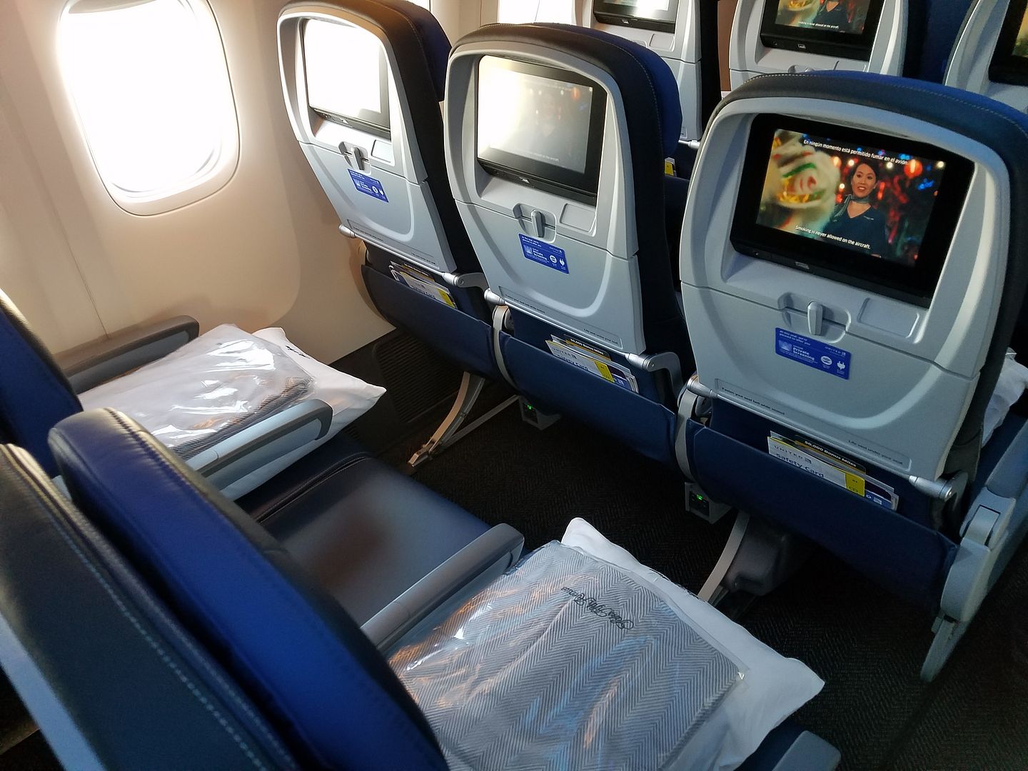 Your Guide to Which United Flights Get What Amenities And When They